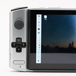 画像ギャラリー No.019のサムネイル画像 / Switch Lite風の小型ゲーマー向けPC「GPD WIN 3」レビュー。ゲームを日常に取り込む最強の積みゲー崩しPCだ