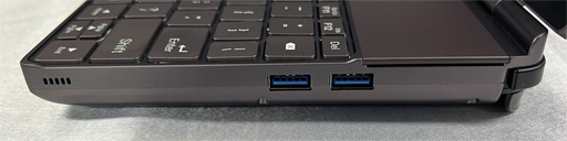 画像ギャラリー No.008のサムネイル画像 / ゲーマー向け小型PC「GPD WIN MAX2」の予約受付がはじまる。10.1型液晶と「Ryzen 7 6800U」の搭載が見どころだ
