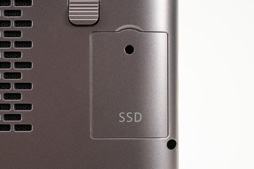 画像ギャラリー No.014のサムネイル画像 / 写真で見る「GPD WIN Max 2」。小型ノートPCとしての完成度は高いがニッチなポジションは変わらず