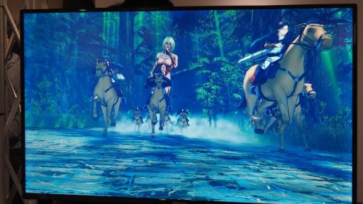 画像ギャラリー No.007のサムネイル画像 / 乗る・蹴るの臨場感が味わえるVRアトラククション「VR 進撃の巨人」「VR キャプテン翼」を,開催中のロケーションテストで体験してきた