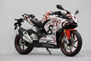 画像ギャラリー No.006のサムネイル画像 / 「真・三國無双8」と「鈴鹿8耐」がコラボレーション。オリジナルラッピングバイクが当たるキャンペーンを開催