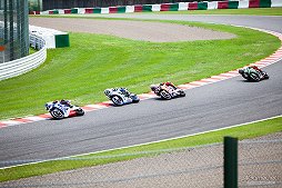 画像ギャラリー No.004のサムネイル画像 / 「鈴鹿8耐」と「真・三國無双8」がコラボ。会場でのステージや鈴木プロデューサーへのインタビューを掲載