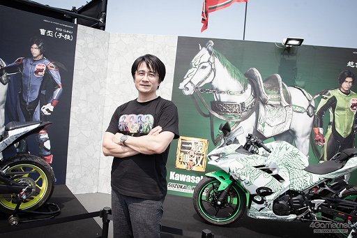 画像ギャラリー No.030のサムネイル画像 / 「鈴鹿8耐」と「真・三國無双8」がコラボ。会場でのステージや鈴木プロデューサーへのインタビューを掲載