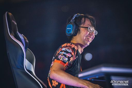 画像ギャラリー No.017のサムネイル画像 / ［EVO2019］Day3，最後の戦いがいよいよスタート。「BBTAG」「SFV AE」「鉄拳7」「スマブラSP」の決勝が行われる最終日Twitterまとめ