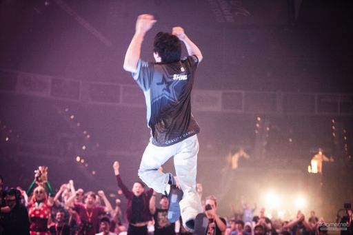 画像ギャラリー No.037のサムネイル画像 / ［EVO2019］Day3，最後の戦いがいよいよスタート。「BBTAG」「SFV AE」「鉄拳7」「スマブラSP」の決勝が行われる最終日Twitterまとめ
