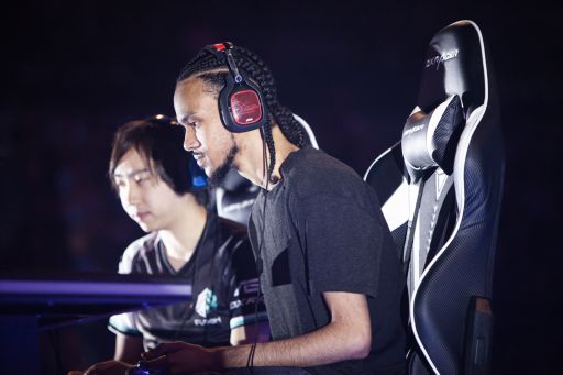 画像ギャラリー No.054のサムネイル画像 / ［EVO2019］Day3，最後の戦いがいよいよスタート。「BBTAG」「SFV AE」「鉄拳7」「スマブラSP」の決勝が行われる最終日Twitterまとめ