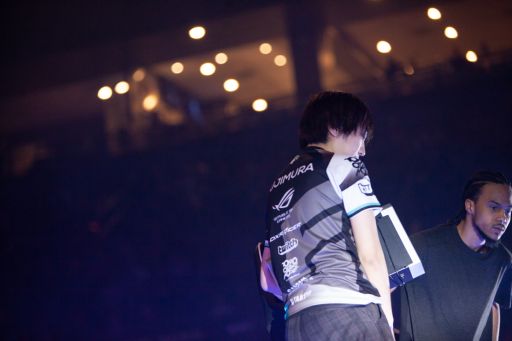 画像ギャラリー No.057のサムネイル画像 / ［EVO2019］Day3，最後の戦いがいよいよスタート。「BBTAG」「SFV AE」「鉄拳7」「スマブラSP」の決勝が行われる最終日Twitterまとめ