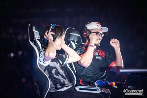 画像ギャラリー No.062のサムネイル画像 / ［EVO2019］Day3，最後の戦いがいよいよスタート。「BBTAG」「SFV AE」「鉄拳7」「スマブラSP」の決勝が行われる最終日Twitterまとめ