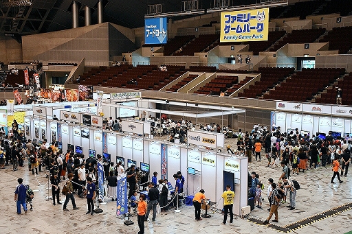 画像ギャラリー No.001のサムネイル画像 / ［TGS 2018］中学生以下のみ入場可能なファミリーゲームパークを紹介。ゲーム作り体験教室や，eスポーツ大会などに参加できた