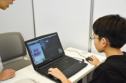 画像ギャラリー No.008のサムネイル画像 / ［TGS 2018］中学生以下のみ入場可能なファミリーゲームパークを紹介。ゲーム作り体験教室や，eスポーツ大会などに参加できた