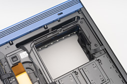 画像ギャラリー No.019のサムネイル画像 / 人気ストリーマー「Ninja」とコラボした,大胆なデザインのPCケース「H700i Ninja」をNZXTが国内発表。実機は完成度がかなり高い