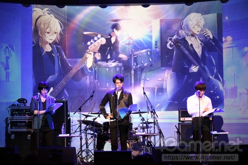 画像ギャラリー No.001のサムネイル画像 / SilverVineキャストの独占ミニインタビューも! バンド生演奏も披露された「イケメンライブ 恋の歌をキミに」1st FAN MEETING“Real For You”イベントレポート