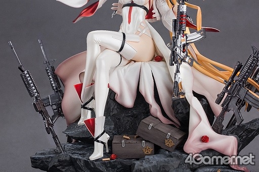 画像ギャラリー No.007のサムネイル画像 / 「荒野行動」聖銃の女王,エージェント・ニキシア限定フィギュアセットの予約開始