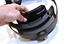 画像ギャラリー No.014のサムネイル画像 / 西川善司の3DGE：5K解像度の業務用VR HMD「VIVE Focus 3」体験レポート。VRコントローラのトラッキング精度に驚く
