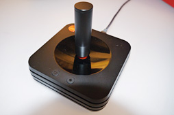 画像ギャラリー No.007のサムネイル画像 / ［GDC 2018］新作ゲーム機「Atari VCS」，その正体はAMD製APU搭載のLinuxマシンだ