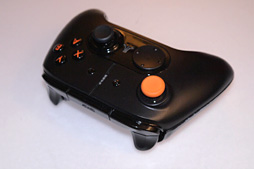画像ギャラリー No.009のサムネイル画像 / ［GDC 2018］新作ゲーム機「Atari VCS」，その正体はAMD製APU搭載のLinuxマシンだ