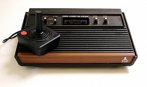 画像ギャラリー No.022のサムネイル画像 / レトロンバーガー Order 53：Atariの新ハード「Atari VCS」に，「見た目はデスメタル系だけどJ-POPをカバーしてるバンドみたい」とか言う編