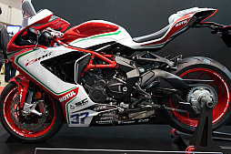 画像ギャラリー No.013のサムネイル画像 / バイクの祭典・TMCS2018に出展されていた「Monster Energy Supercross」＆「TT ISLE OF MAN」を紹介。バイクの写真も