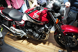 画像ギャラリー No.025のサムネイル画像 / バイクの祭典・TMCS2018に出展されていた「Monster Energy Supercross」＆「TT ISLE OF MAN」を紹介。バイクの写真も