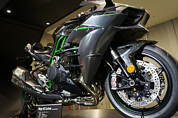 画像ギャラリー No.034のサムネイル画像 / バイクの祭典・TMCS2018に出展されていた「Monster Energy Supercross」＆「TT ISLE OF MAN」を紹介。バイクの写真も