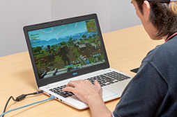 画像ギャラリー No.012のサムネイル画像 / 「Dell G3 15(3579)」レビュー。エントリー市場を狙う新しいゲーマー向けノートPCは,どれくらいゲーム向きなのか