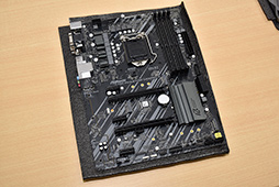 画像ギャラリー No.013のサムネイル画像 / Z390搭載マザーボードがASRockとASUS,GIGABYTE,MSIから登場。ゲーマー向けモデル総まとめ