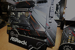 画像ギャラリー No.004のサムネイル画像 / ASRock,エントリー市場向けチップセット「Intel B365」搭載のゲーマー向けマザーボードを初公開