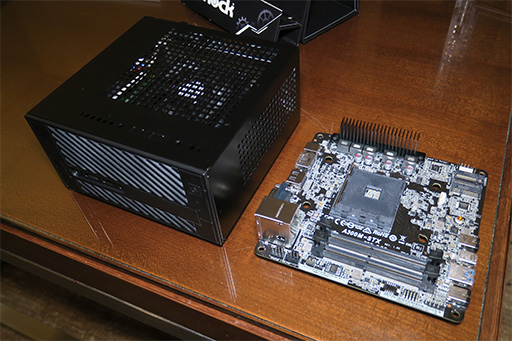 画像ギャラリー No.013のサムネイル画像 / ASRock,エントリー市場向けチップセット「Intel B365」搭載のゲーマー向けマザーボードを初公開