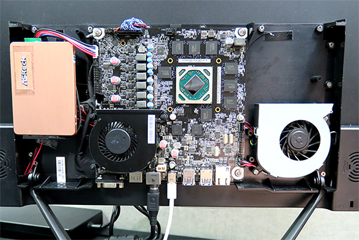 画像ギャラリー No.010のサムネイル画像 / 今年のASRockはThunderbolt 3推し？ Thunderbolt 3対応のX570マザーボードやRX 570搭載の外付けグラフィックスカードを披露