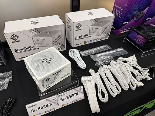 画像ギャラリー No.012のサムネイル画像 / ASRockらしいこだわりを盛り込んだ電源ユニットが国内初披露。一部の製品は12月13日に販売開始