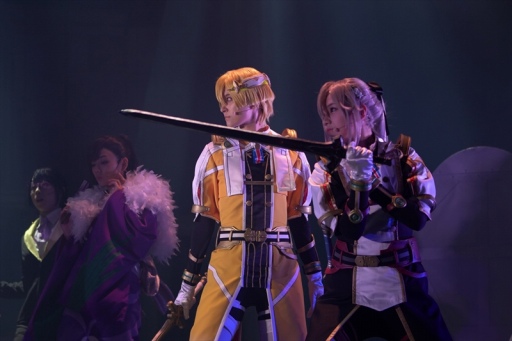 画像ギャラリー No.009のサムネイル画像 / 舞台「新サクラ大戦 the Stage 〜二つの焔〜」が開幕。進化した帝国華撃団・花組が世界各国の華撃団と熱いバトルを繰り広げる