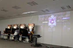 画像ギャラリー No.007のサムネイル画像 / 「クイズマジックアカデミー マキシブコード」の公式大会「サツキ杯」をレポート。会場の模様を合同インタビューの内容と共にお届け
