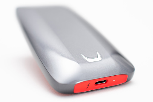 画像ギャラリー No.009のサムネイル画像 / Samsung「Portable SSD X5」を試す。Thunderbolt 3接続のSSDはノートPCを使うゲーマーのベストチョイスか?