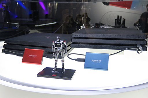 画像ギャラリー No.003のサムネイル画像 / ［TGS 2019］Samsung SSDブースでPS4＋「Portable SSD T5」の速さを体験。DETONATOR人気選手によるイベントも