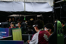 画像ギャラリー No.020のサムネイル画像 / 「ウイニングイレブン 2019」，e-Sports イノフェスCUP 決勝戦の模様をお届け。優勝したウイイレのプロ“Mayageka選手”にも話を聞いた