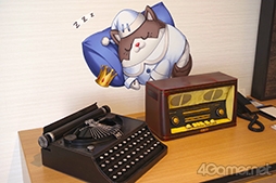 画像ギャラリー No.005のサムネイル画像 / 「Identity V」コラボルームを紹介。東京・池袋の高層ホテルに，リッチな客室に描き下ろしイラストが調和したハンター・サバイバールームが登場