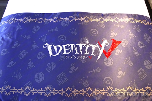 画像ギャラリー No.010のサムネイル画像 / 「Identity V」コラボルームを紹介。東京・池袋の高層ホテルに，リッチな客室に描き下ろしイラストが調和したハンター・サバイバールームが登場