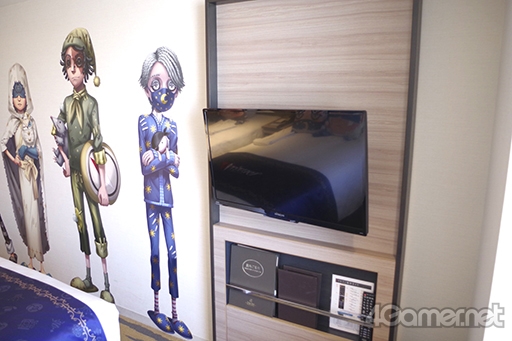 画像ギャラリー No.015のサムネイル画像 / 「Identity V」コラボルームを紹介。東京・池袋の高層ホテルに，リッチな客室に描き下ろしイラストが調和したハンター・サバイバールームが登場