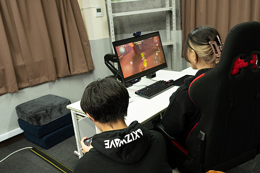 画像ギャラリー No.004のサムネイル画像 / 【PR】eスポーツチーム「AXIZ WAVE」に迫る練習密着&インタビュー。強さの秘訣はメンバー同士の信頼と結束力