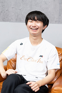 画像ギャラリー No.007のサムネイル画像 / 【PR】eスポーツチーム「AXIZ WAVE」に迫る練習密着&インタビュー。強さの秘訣はメンバー同士の信頼と結束力