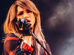 それは幻想の一夜ーー「Fantôme Iris 1st LIVE -C'est la vie!-」ライブレポート。眷属たちの目に映る，銀の百合咲き乱れし王国