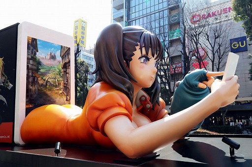画像ギャラリー No.002のサムネイル画像 / スマホ向けアプリ「七つの大罪 〜光と闇の交戦〜」,巨人族の女の子ディアンヌを載せたアドトラックが東京都内を巡回中