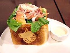「七つの大罪 〜光と闇の交戦〜」×パセラリゾーツのコラボカフェが秋葉原に期間限定オープン。レセプションのフォトレポートを掲載