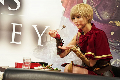 画像ギャラリー No.009のサムネイル画像 / 「アサシン クリード オデッセイ」発売記念の発表会をレポート。最上もがさんが古代ギリシアの戦士に扮して村人を救った