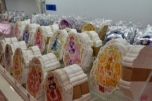 画像ギャラリー No.009のサムネイル画像 / 「アイカツフレンズ！」でトップアイドルを目指す！　新しく始める人に向けてゲームの遊び方や関連ショップを紹介します