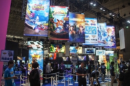 画像ギャラリー No.001のサムネイル画像 / ［TGS 2018］仲間と協力するほど勝利に近づく3人チームのレースゲーム「チームソニックレーシング」プレイレポート
