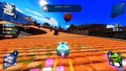 画像ギャラリー No.010のサムネイル画像 / ［TGS 2018］チームプレイの魅力が語られた「チームソニックレーシング」ステージレポート。河原塚Dが実機プレイに挑む