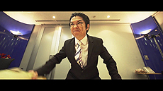 画像ギャラリー No.003のサムネイル画像 / 「ヒットマン2」実写Web動画2本が公開。マフィア梶田氏が出演，ゲストでBAN BAN BAN・山本正剛さん，杉田智和さんも登場