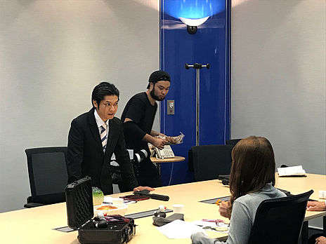画像ギャラリー No.008のサムネイル画像 / 「ヒットマン2」実写Web動画2本が公開。マフィア梶田氏が出演，ゲストでBAN BAN BAN・山本正剛さん，杉田智和さんも登場