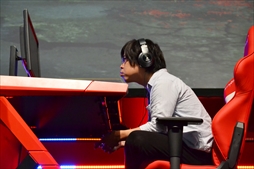 画像ギャラリー No.016のサムネイル画像 / 「DEAD OR ALIVE 6 Fatal Match in Japan」フォトレポート。オンラインで研鑽を積んだニューヒーロー,シマズ選手が優勝を飾る